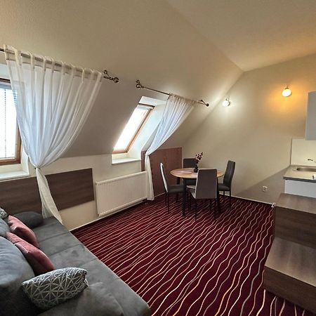 Hotel Brixen Havlickuv Brod Exterior photo