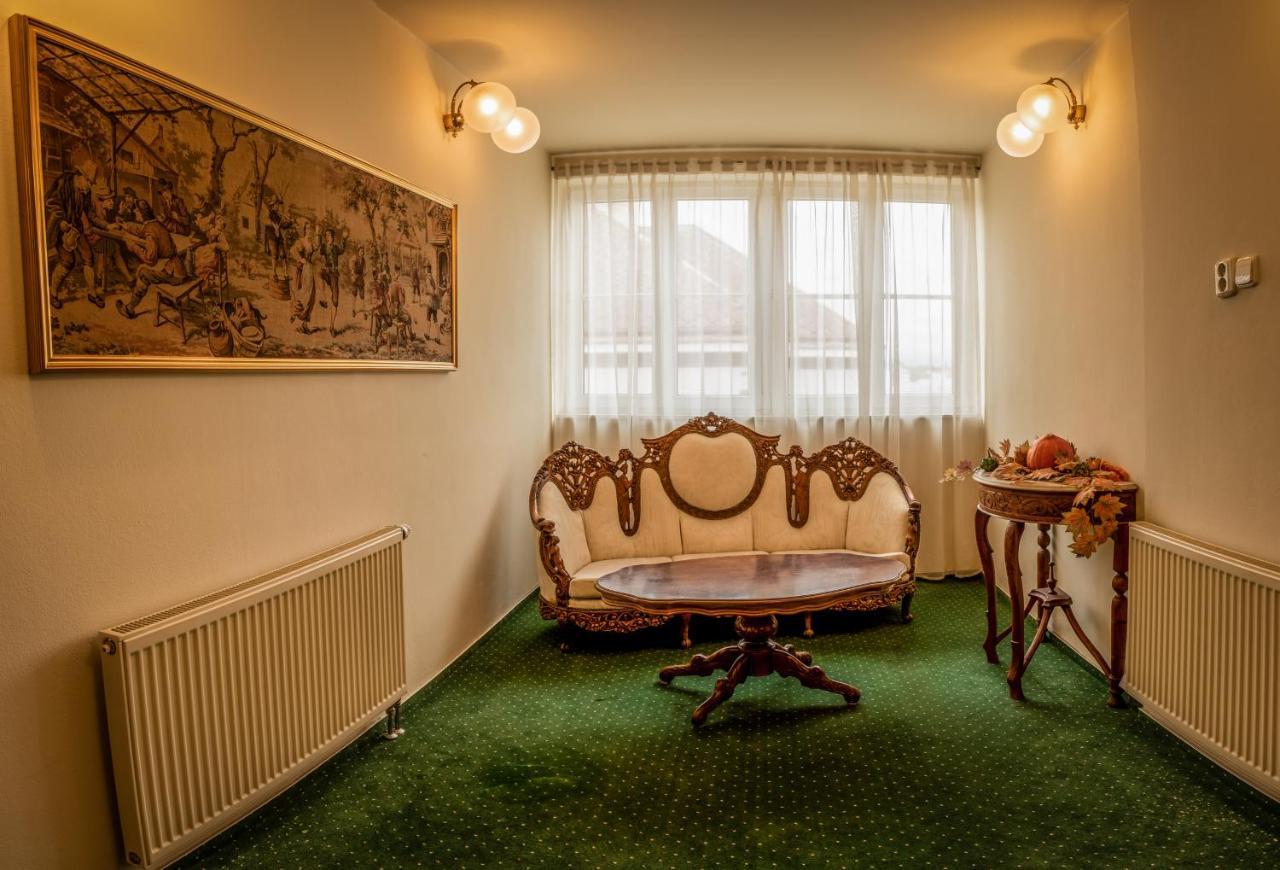 Hotel Brixen Havlickuv Brod Exterior photo