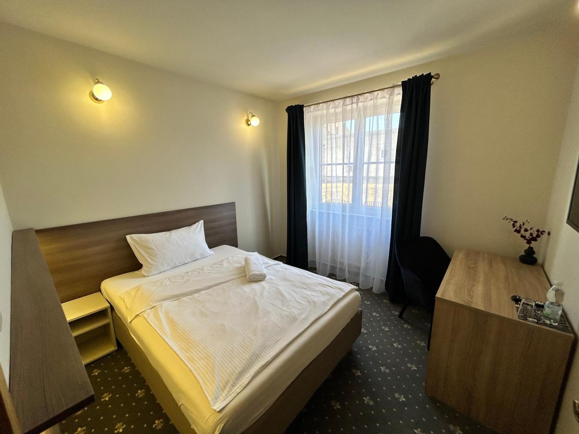 Hotel Brixen Havlickuv Brod Exterior photo